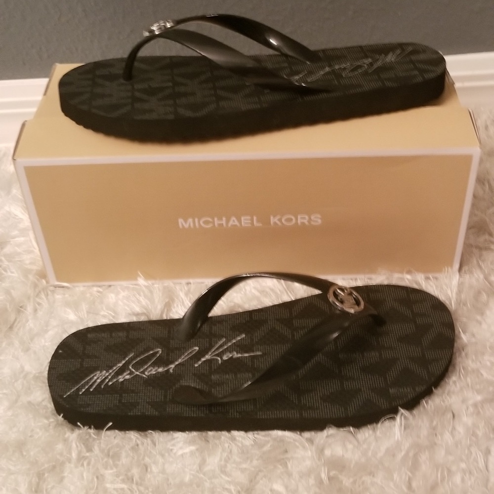 MK flip flops